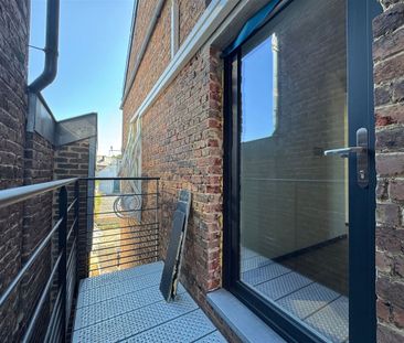 Appartement te huur in Cuesmes voor € 900 met 2 slaapkamers - Photo 1