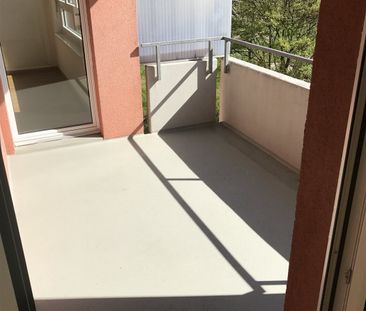 Grand appartement de 4 1/2 pièces avec balcon ensoleillé - Photo 4
