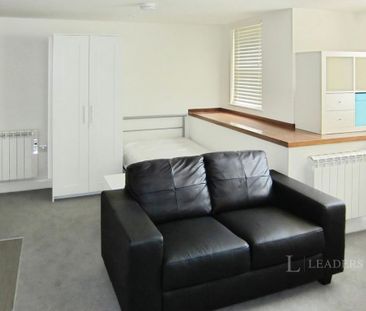 Studio to rent - Photo 5