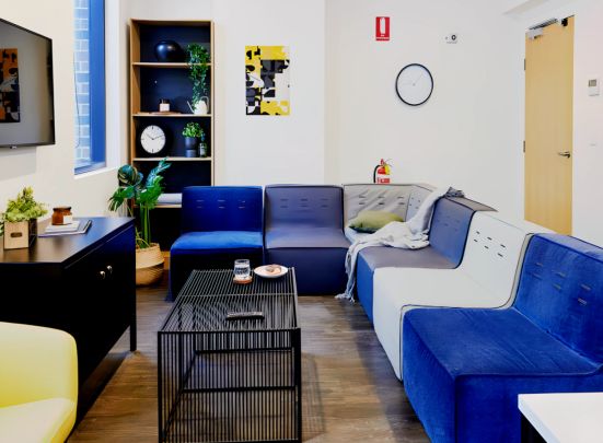 Twin Room in 6 Bed Apartment - Photo 1