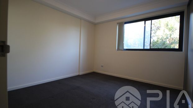Modern Spacious 2 Bedrooms + Study Apartment In Prime Location Available For Lease!! - Photo 1