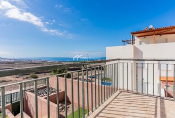 Chalet adosado · Alquiler a largo plazo ·