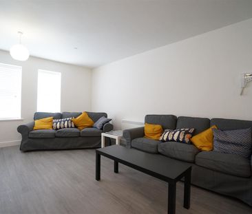 Apartment 2, 282 High Street - Photo 2