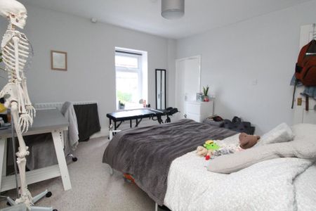 3 bedroom terraced house to rent - Photo 2