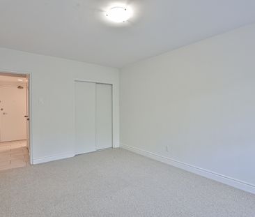 1 Bedroom Open Concept - Photo 4