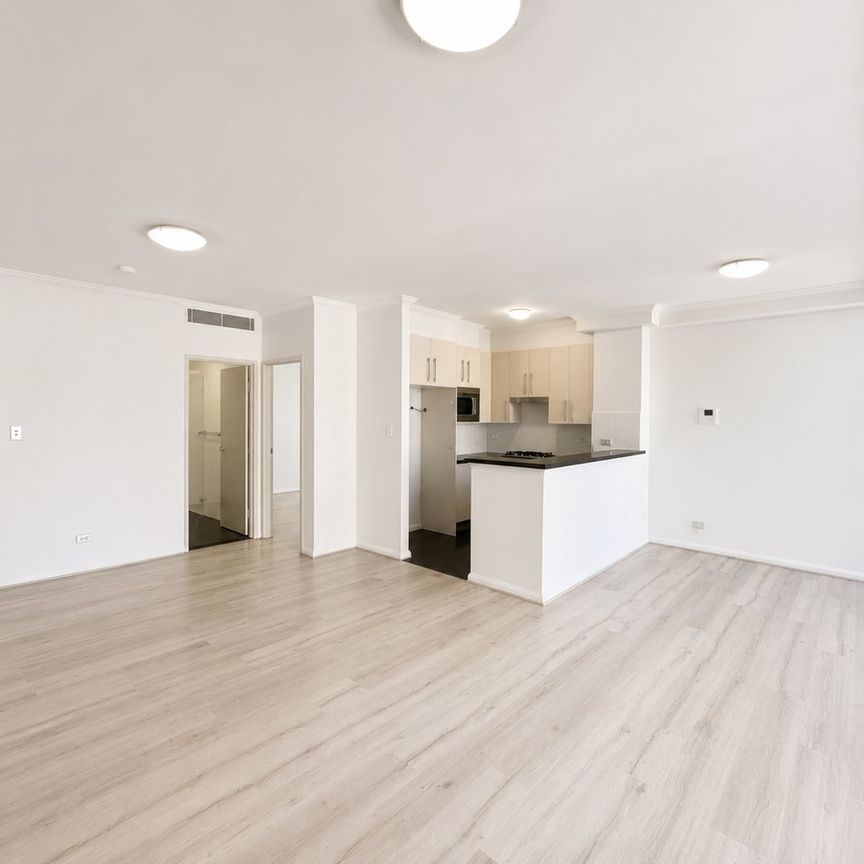 Spacious 2 Bedroom I Pool & Gym - Photo 1