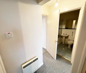 2 bedroom apartment to rent - Photo 2