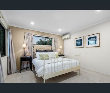 10 Byrony Place, Parkinson, Qld 4115 - Photo 2