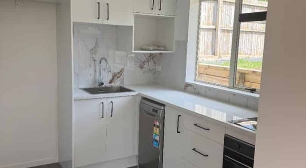 Low Maintenance Rental House - Photo 1