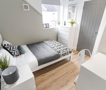 Jessie #61 - Photo 2