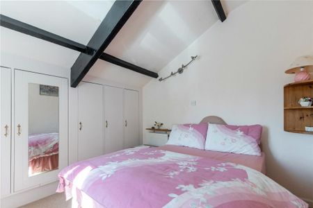 4 bedroom semi-detached house to rent - Photo 4