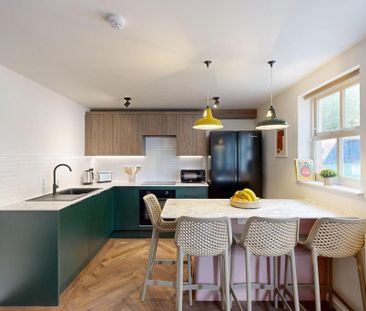 4 bedroom flat to rent - Photo 3