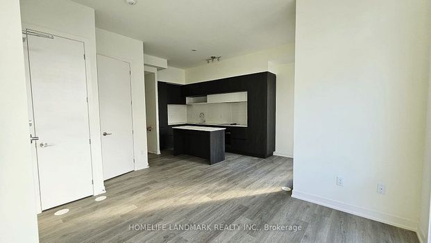 For Lease - 8 David Eyer Road Unit# 1218, Richmond Hill, Ontario - Photo 1