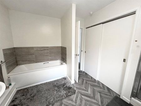 3 bedroom detached house to rent - Photo 4