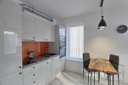 Idealne w apartamentowcu w centrum - Zdjęcie 4