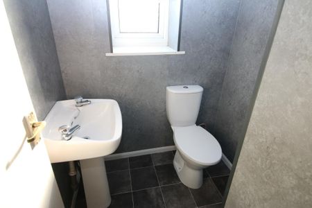 2 bedroom terraced house to rent - Photo 5