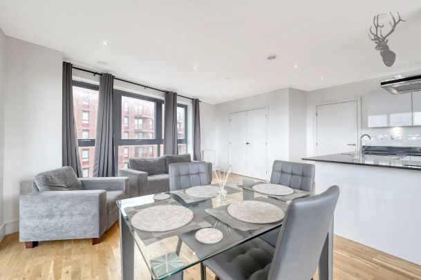 3 Bedroom Apartment - Photo 1