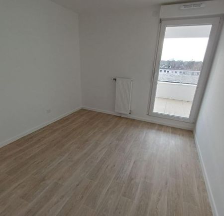 location Appartement T3 DE 55.6m² À SAVIGNY LE TEMPLE - Photo 2