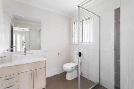 NEW CARPET & INTERNAL RE-PAINT! - Photo 4