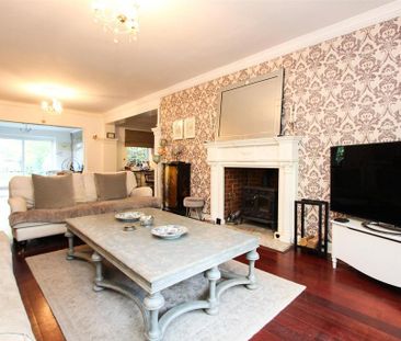 4 bedroom detached house to rent - Photo 1