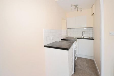 Studio to rent - Photo 5
