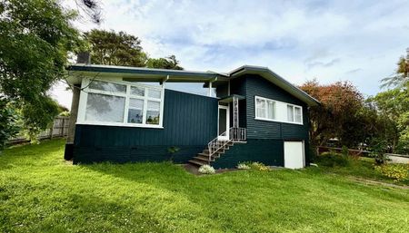 Family Friendly Home - Photo 3