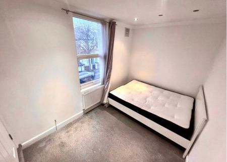 Room in a Shared House, Rosebank Road, E17 - Photo 5