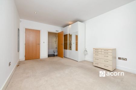 Flat to rent - City Walk, London, SE1 - Photo 3