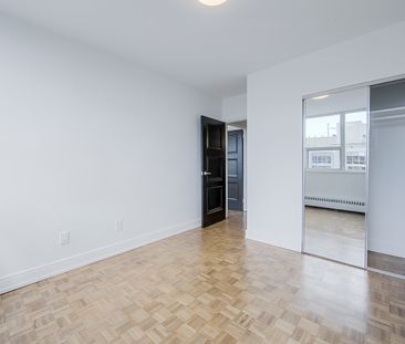 North Shore Towers - Photo 1