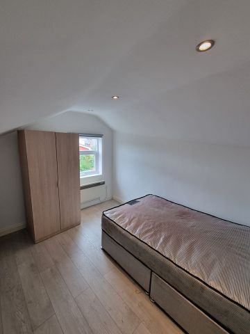 3 Bed Flat, Yew Tree Road, M14 - Photo 5