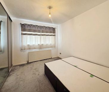 Davis Avenue, Bryncethin, BRIDGEND - Photo 4