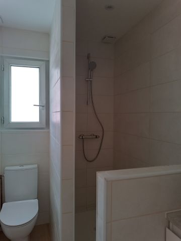 Location Appartement 2 pièces 40m² LA FERTE BERNARD 72400 - Photo 2