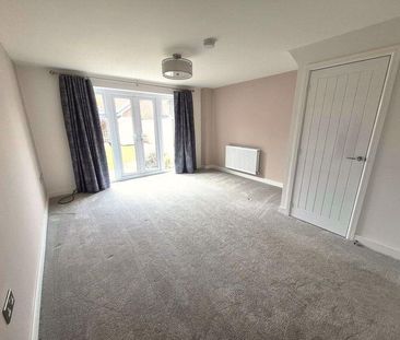 2 bedroom semi-detached house to rent - Photo 3