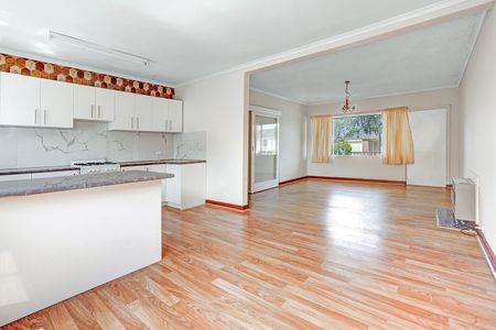 Fantastic three bedroom apartment - Photo 2