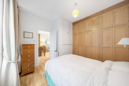 1 bedroom mews to rent - Photo 5