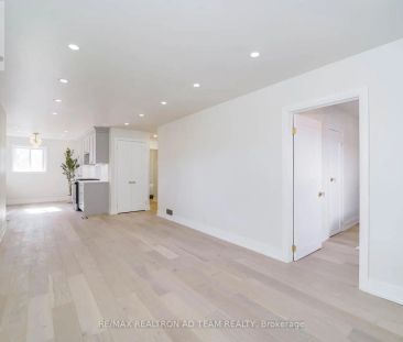 82 ADMIRAL ROAD - Photo 1