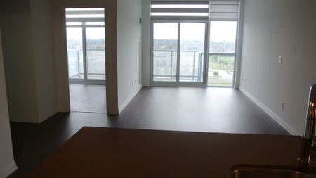 For Lease - 65 Oneida Crescent Unit# 1011, Richmond Hill, Ontario - Photo 2