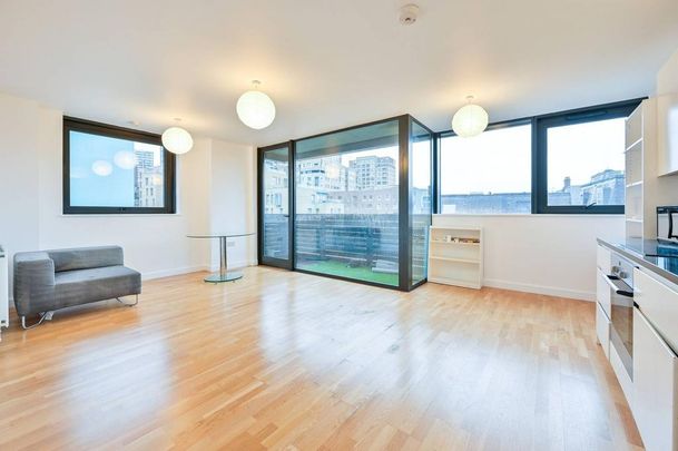 2 bedroom flat to rent - Photo 1