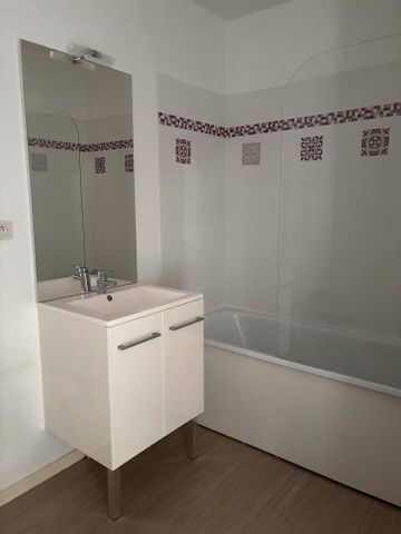 Location Appartement 2 pièces 42m² LILLE 59000 - Photo 5