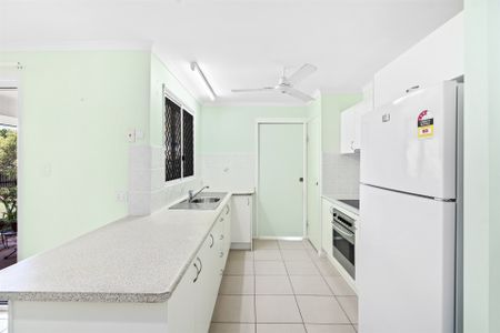 CHARMING FAMILY HOME IN SOUGHT AFTER LOCATION! - Photo 3