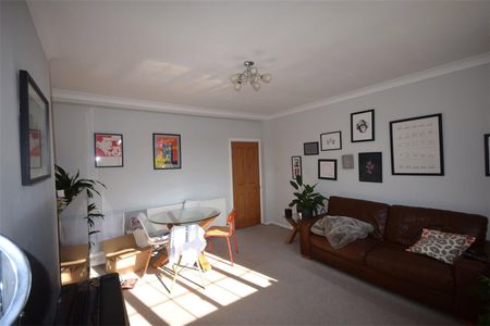 Clifden Court, Twickenham, London, TW1 - Photo 5