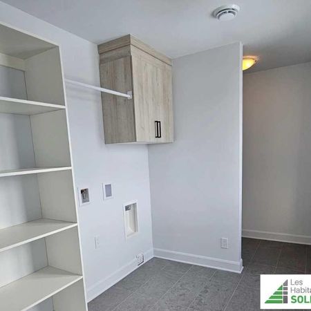 Logement 5 1/2 À LOUER - Photo 4