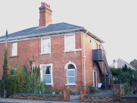 2 bedroom flat to rent - Photo 4