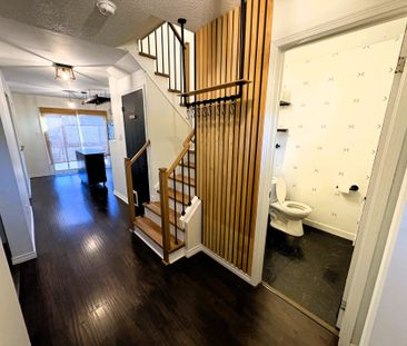 For Lease - 20 Corrie Crescent, Essa, Ontario - Photo 2