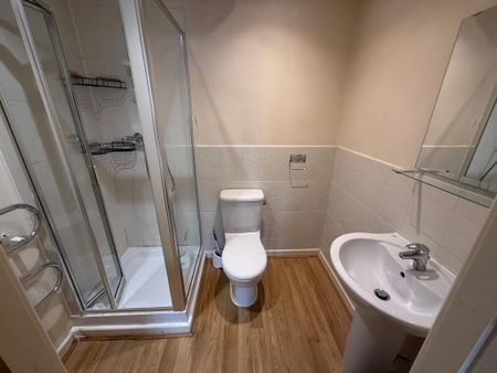 2 bedroom flat to rent - Photo 5