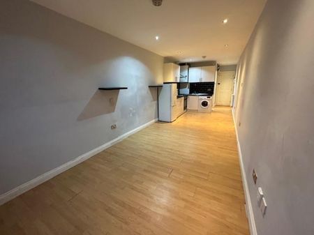 1 Bedroom Flat - Studio To Let - Photo 2