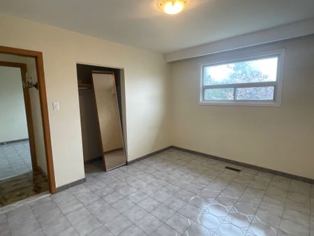 For Lease - 281 Driftwood Avenue Unit# Main floor, Toronto, Ontario - Photo 5