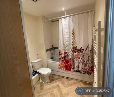 2 bedroom flat to rent - Photo 6