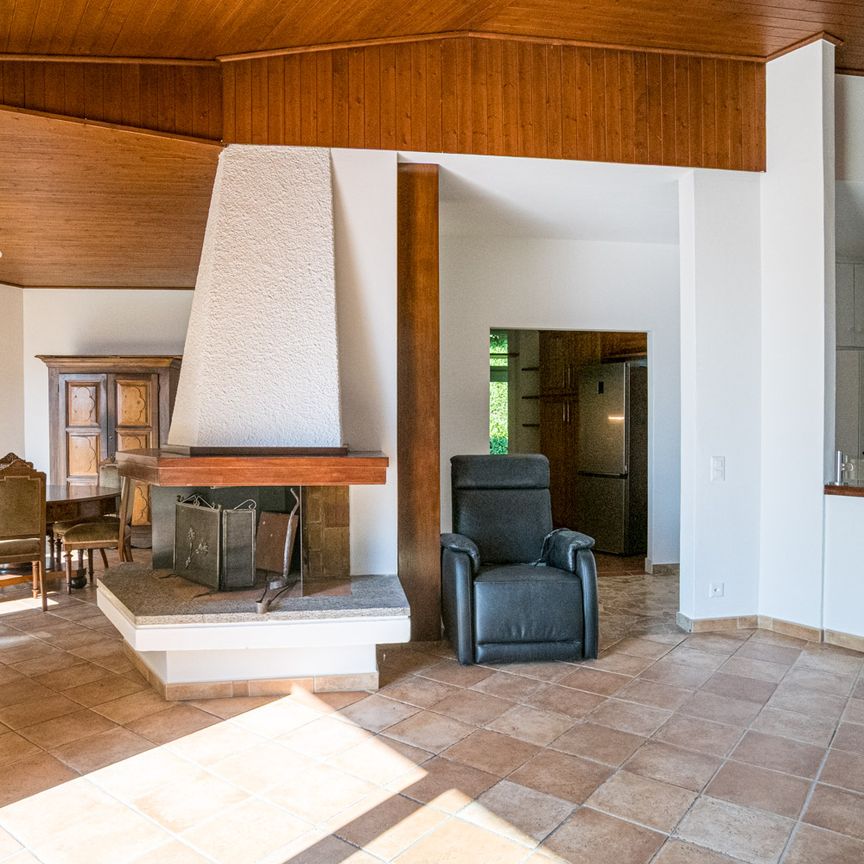 ARZO – APPARTAMENTO IN VILLA UNICA NEL SUO GENERE - Foto 1