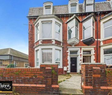 London Street, Fleetwood, FY7 - Photo 1
